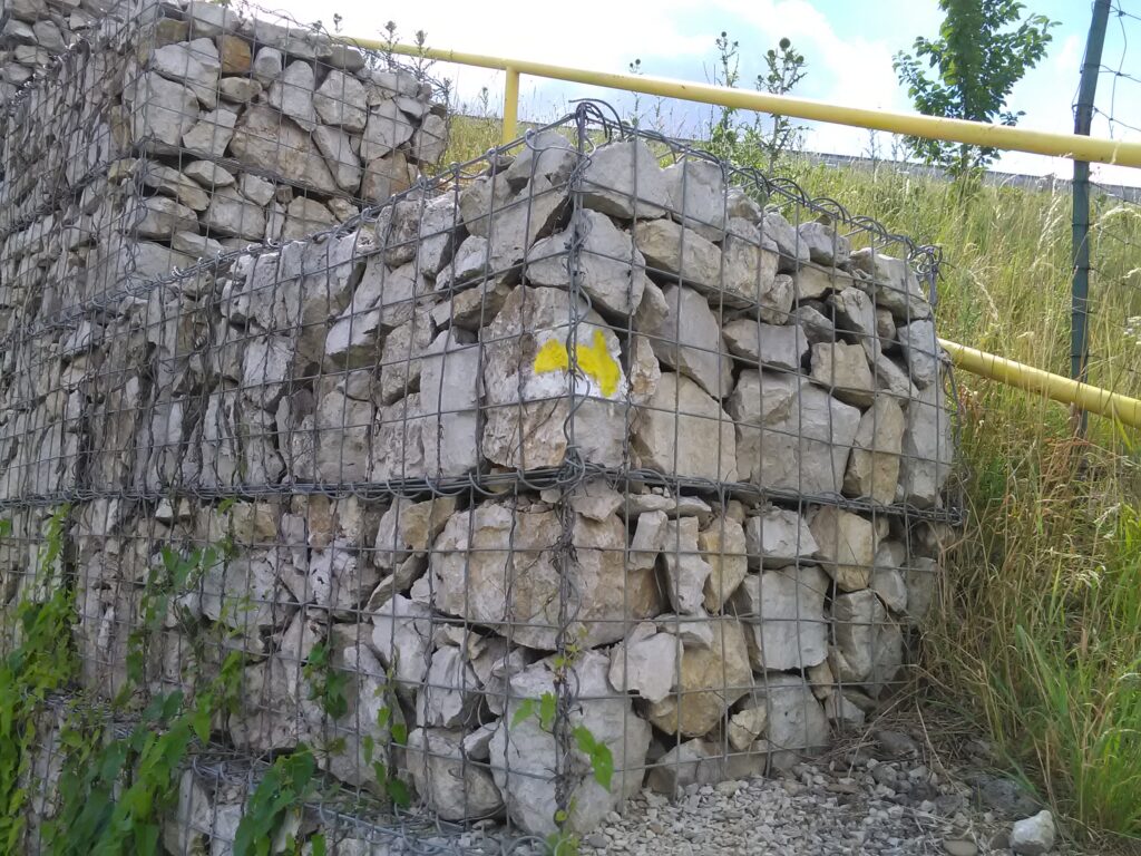 2a povodne znacenie smer TZT 8148 priamo cez sukromne polia